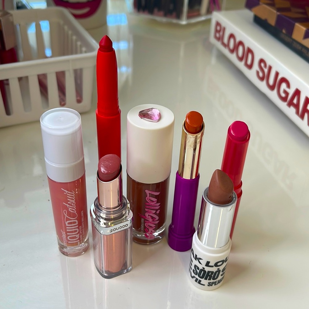Lipstick, Lip balm and Lip gloss bundle💄